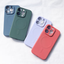 Načítať obrázok do zobrazovača galérie, MagSafe Silicone Case Blue Ochranný Kryt pre iPhone 14 Plus
