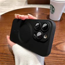 Načítať obrázok do zobrazovača galérie, Camera Lens Protect MagSafe Silicone Case Black Ochranný Kryt pre iPhone 12
