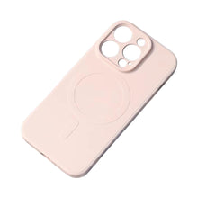 Načítať obrázok do zobrazovača galérie, MagSafe Silicone Case Pink Ochranný Kryt pre iPhone 15 Plus
