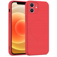 Načítať obrázok do zobrazovača galérie, MagSafe Silicone Case Red Ochranný Kryt pre iPhone 11
