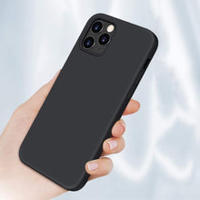 Načítať obrázok do zobrazovača galérie, Premium Silicone Case Black Ochranný Kryt pre iPhone 12 Pro Max
