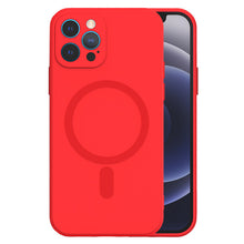 Načítať obrázok do zobrazovača galérie, MagSafe Silicone Case Red Ochranný Kryt pre iPhone 12 Pro Max
