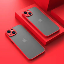 Načítať obrázok do zobrazovača galérie, Bumper Protect Red Ochranný Kryt pre iPhone 13
